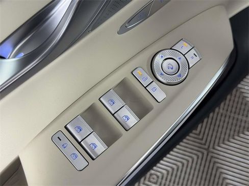 New 2026 Genesis GV70 2.5T Advanced image 17