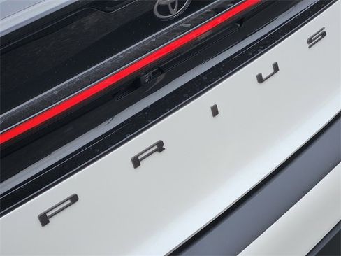 New 2026 Toyota Prius LE image 8