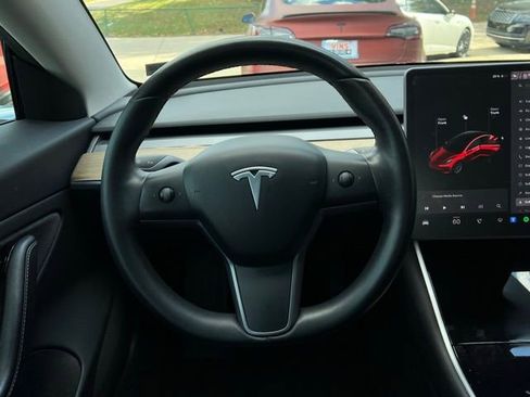 Used 2019 Tesla Model 3 Standard Range Plus image 23