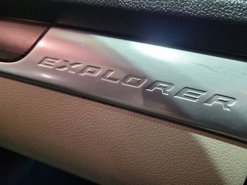 Used 2018 Ford Explorer Limited w/ Equipment Group 301A image 64