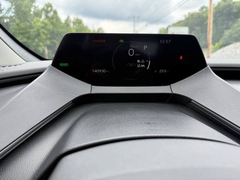 Used 2024 Toyota Prius LE FWD image 9