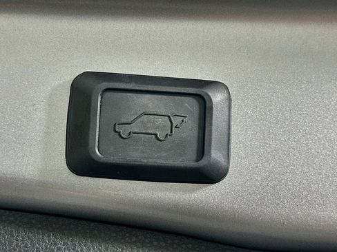 Used 2019 Toyota RAV4 Limited w/ Cold Weather Package FWD image 32