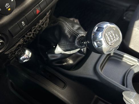 Used 2017 Jeep Wrangler Unlimited Sport w/ Quick Order Package 23S image 30