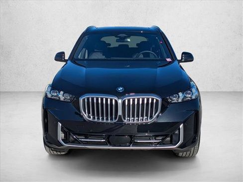 New 2026 BMW X5 xDrive50e w/ Climate Comfort Package image 6