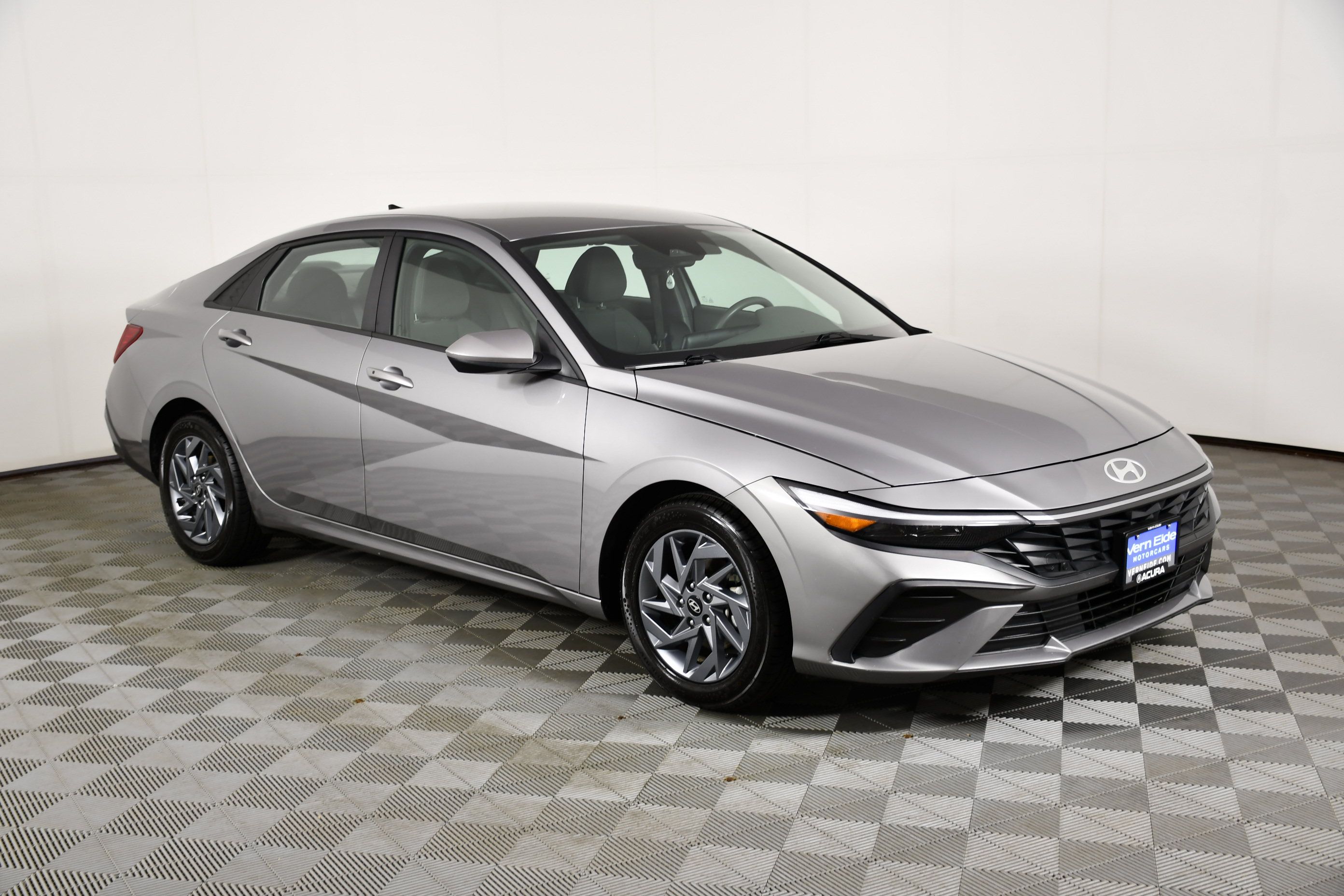 Used 2024 Hyundai Elantra SEL FWD image 4