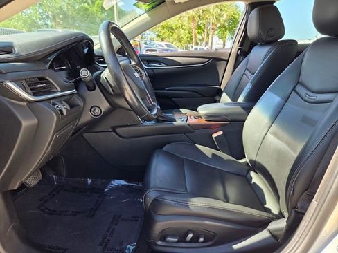 Used 2019 Cadillac XTS image 13