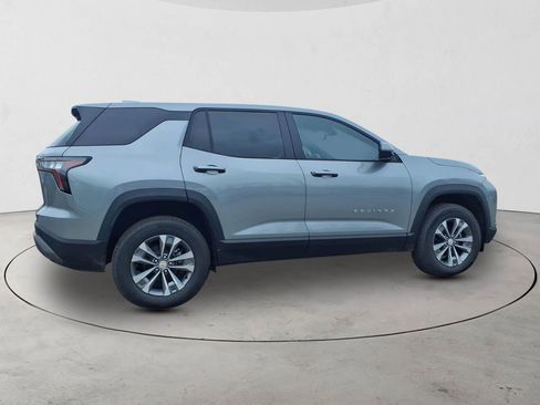 New 2026 Chevrolet Equinox LT w/ Convenience Package II image 4