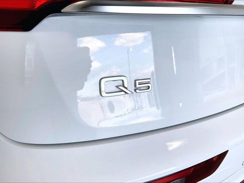 Used 2021 Audi Q5 2.0T Premium Plus w/ Premium Plus Package AWD/4WD image 9