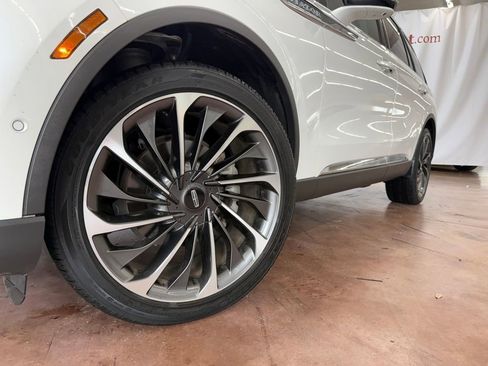 Used 2021 Lincoln Aviator Reserve w/ Equipment Group 202A image 27