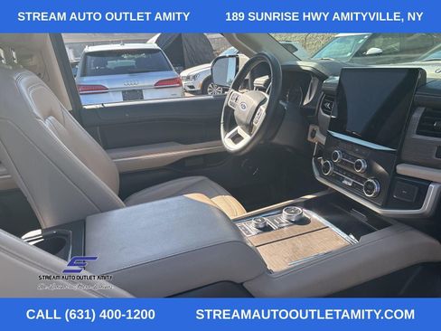 Used 2022 Ford Expedition Max Limited image 11