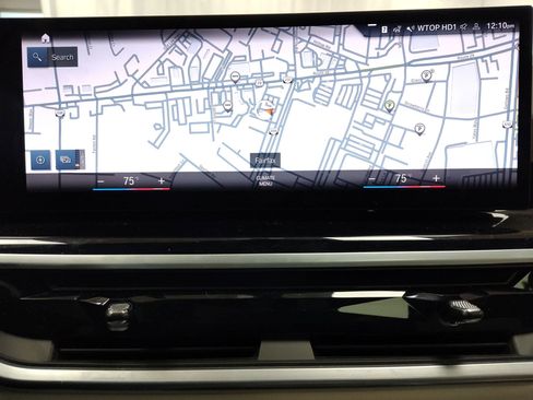 Used 2023 BMW X7 M60i w/ Executive Package image 21