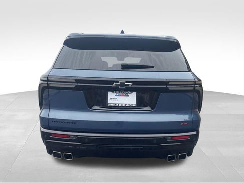 Used 2024 Chevrolet Traverse RS image 6