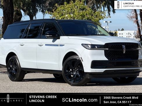 Certified 2025 Lincoln Navigator L Reserve image 1