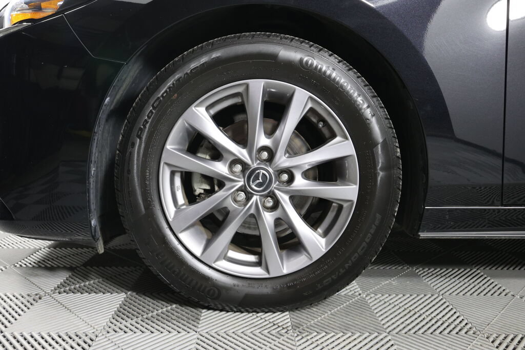 Used 2022 MAZDA MAZDA3 s FWD image 9