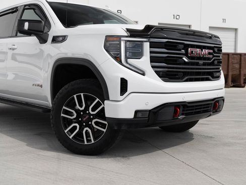 Used 2025 GMC Sierra 1500 AT4 w/ Technology Package image 7