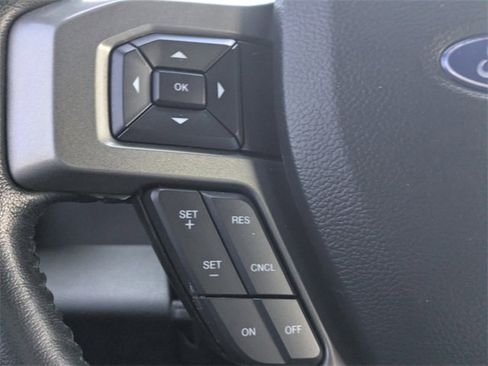 Used 2021 Ford Expedition XLT image 30