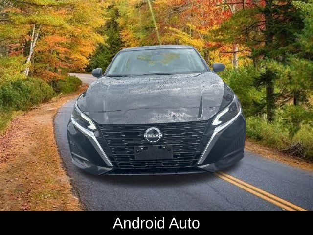 Used 2025 Nissan Altima 2.5 SV AWD/4WD image 9