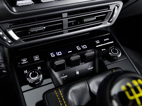 Used 2022 Porsche 911 GT3 image 25