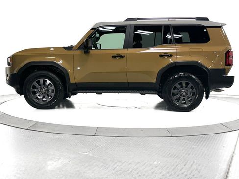 Certified 2024 Toyota Land Cruiser image 7