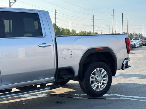 Used 2021 GMC Sierra 2500 Denali w/ Denali Ultimate Package AWD/4WD image 7