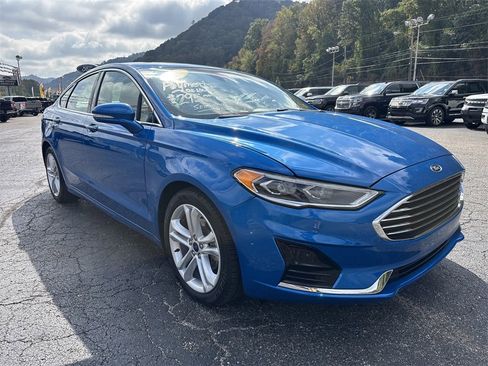Used 2019 Ford Fusion SEL image 2