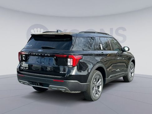 New 2026 Ford Explorer Active w/ Active Comfort Package image 7