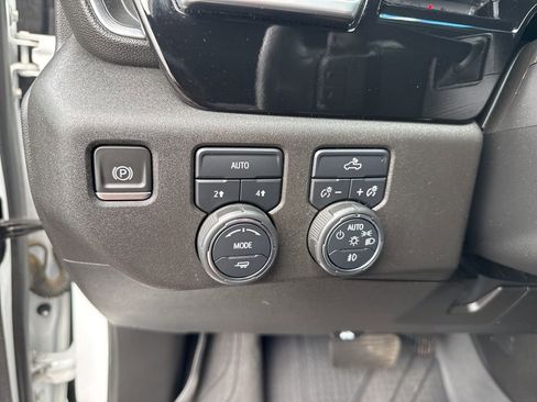 Used 2022 Chevrolet Silverado 1500 RST w/ Redline Edition AWD/4WD image 17