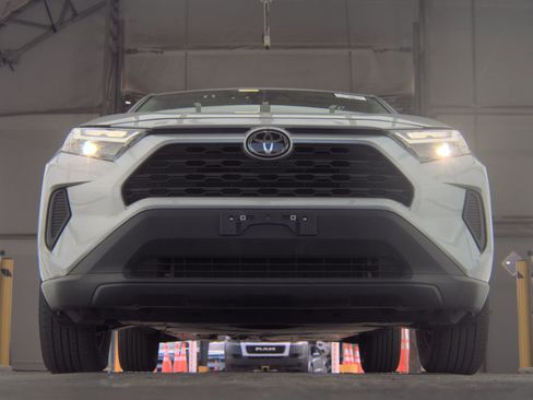 Used 2024 Toyota RAV4 LE image 3