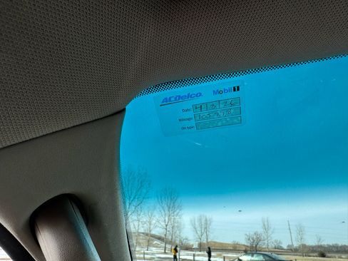 Used 2011 Nissan Pathfinder Silver image 28