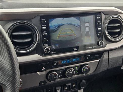 Used 2021 Toyota Tacoma Limited image 12