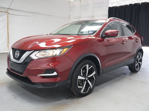 Used 2020 Nissan Rogue Sport SL AWD/4WD image 3