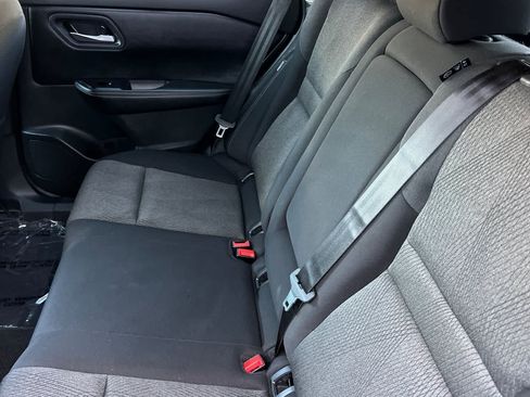 Used 2024 Nissan Rogue SV FWD image 5