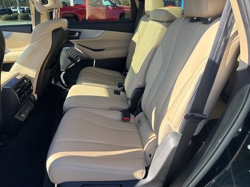 Used 2023 Acura MDX FWD image 11
