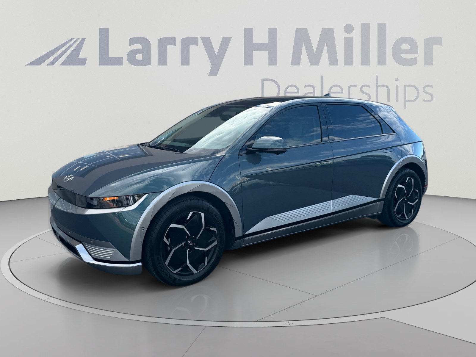 Certified 2024 Hyundai Ioniq 5 Limited RWD image 1