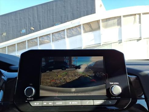 New 2025 Nissan Pathfinder SV w/ Black Appearance Package image 12