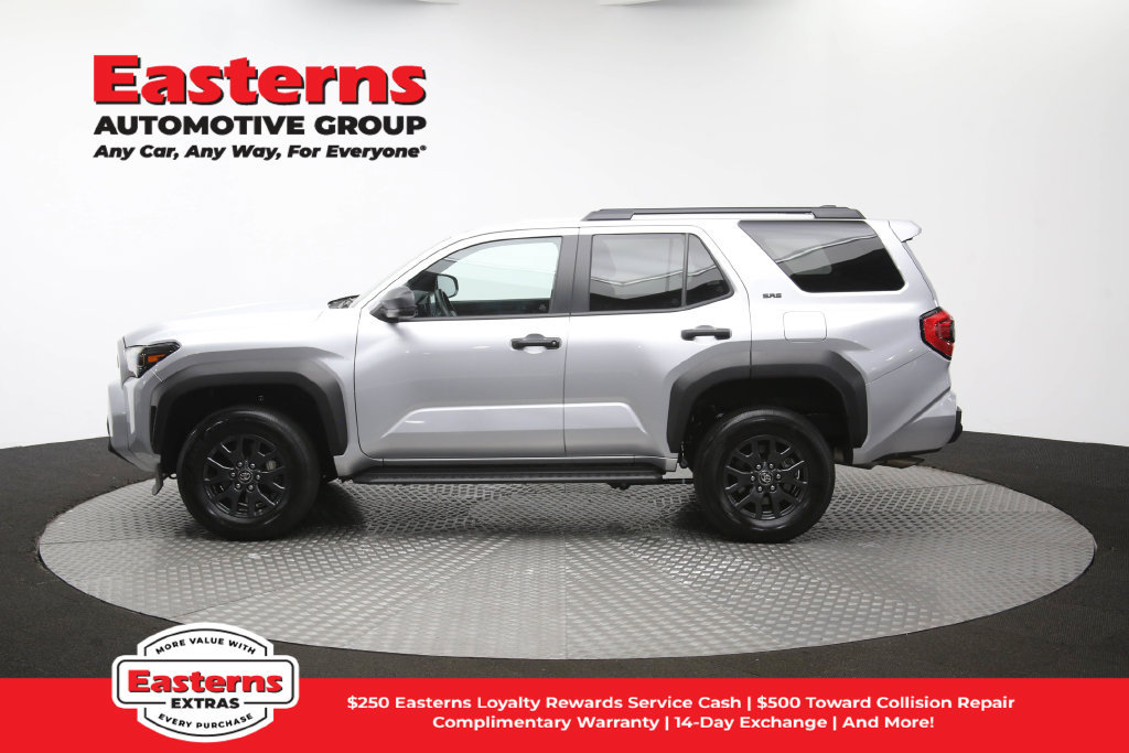 Used 2025 Toyota 4Runner SR5 AWD/4WD image 60