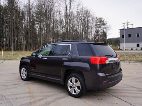 Used 2015 GMC Terrain SLE w/ Chrome Edition image 3