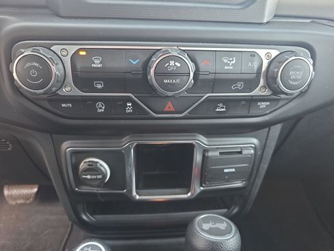 Used 2023 Jeep Wrangler Sport image 25