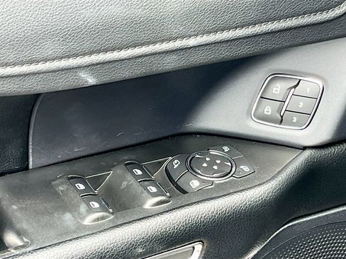 Used 2020 Ford Expedition Max XLT w/ Equipment Group 202A AWD/4WD image 17