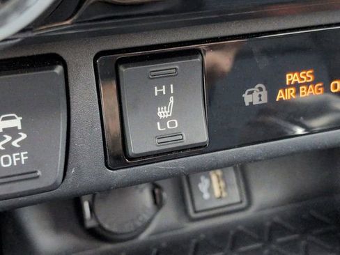 Used 2023 Toyota RAV4 XSE AWD/4WD image 23