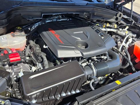 Used 2023 Alfa Romeo Stelvio Sprint RWD image 16