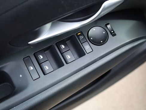 Certified 2025 Hyundai Tucson SEL image 11