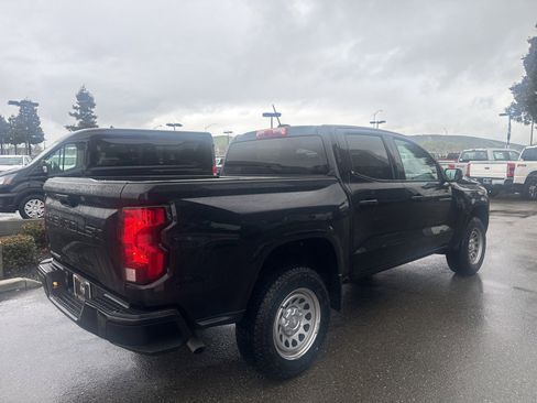 Used 2023 Chevrolet Colorado W/T image 4