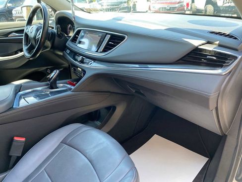 Used 2018 Buick Enclave Essence AWD/4WD image 28