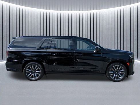 Used 2021 Cadillac Escalade ESV Sport w/ Driver Assist Tech Package image 4