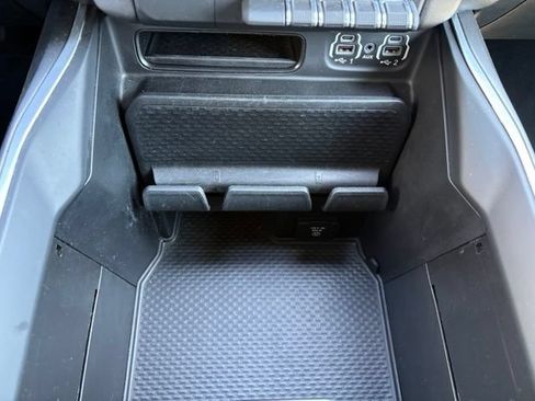Used 2022 RAM 1500 Big Horn AWD/4WD image 32