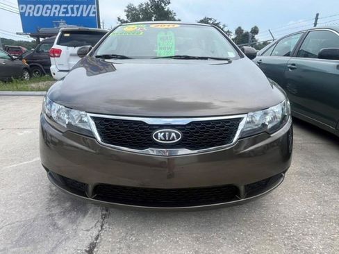 Used 2011 Kia Forte EX FWD image 2