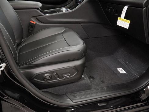 New 2025 Jeep Grand Cherokee Limited w/ Trailer Tow Package image 36