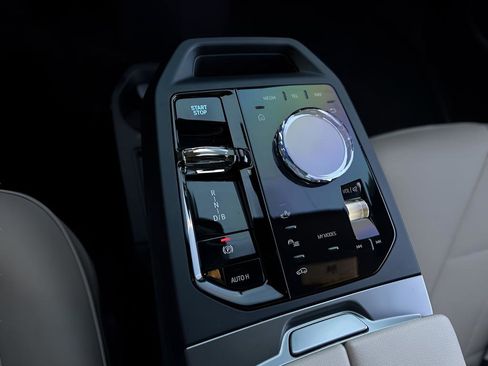 Used 2025 BMW iX M60 image 13