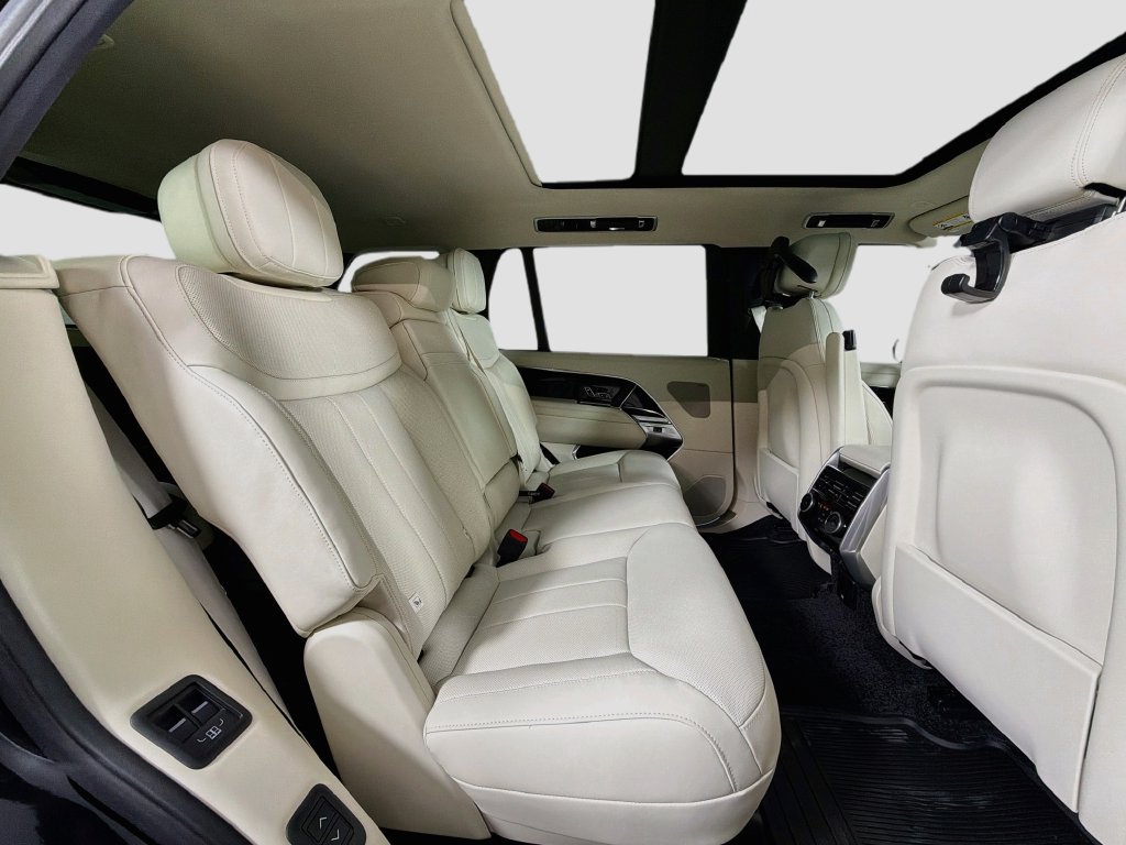 New 2027 Land Rover Range Rover Long Wheelbase SE AWD/4WD image 28